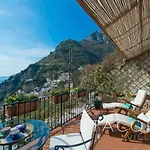 Villa Gaia - Sea View, Pool, Terrace, Patio & Courtyard *