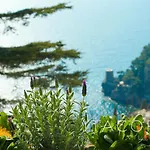 Villa Gaia - Sea View, Pool, Terrace, Patio & Courtyard Positano