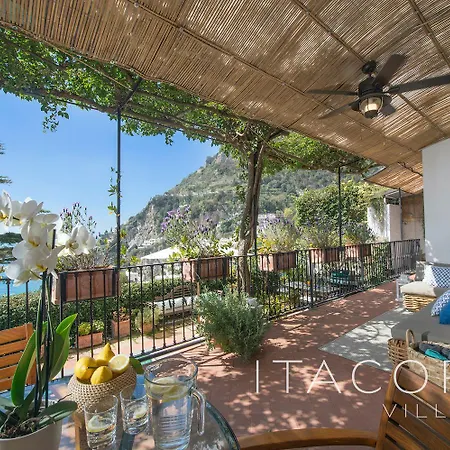 Gaia - Sea View, Pool, Terrace, Patio & Courtyard Willa *