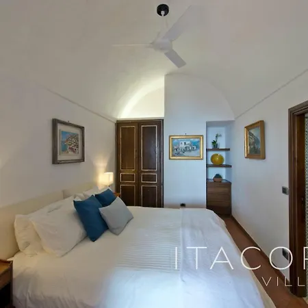 Gaia - Sea View, Pool, Terrace, Patio & Courtyard Villa *