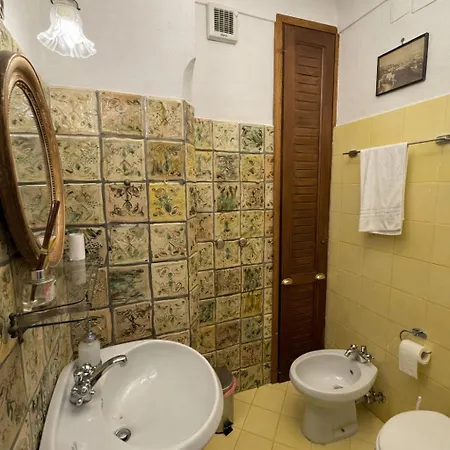 Gaia - Sea View, Pool, Terrace, Patio & Courtyard Positano